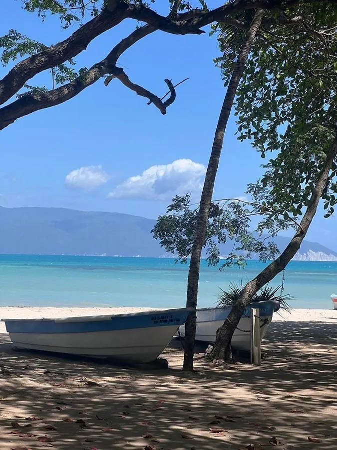 Lago Enriquillo Resorthotel Cerro Al Medio