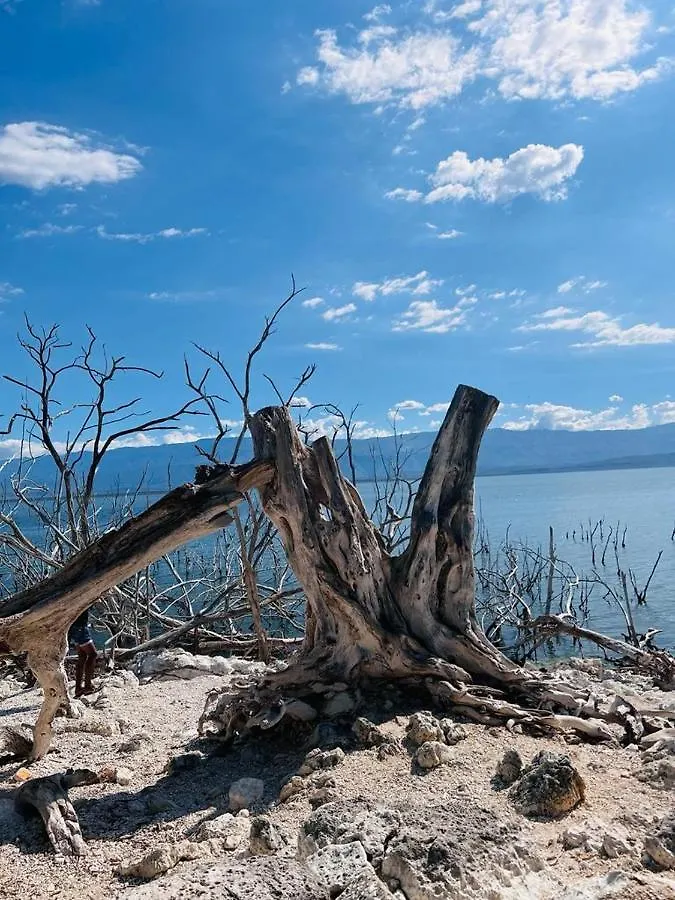 Cerro Al Medio Lago Enriquillo Resort جمهورية الدومينيكان